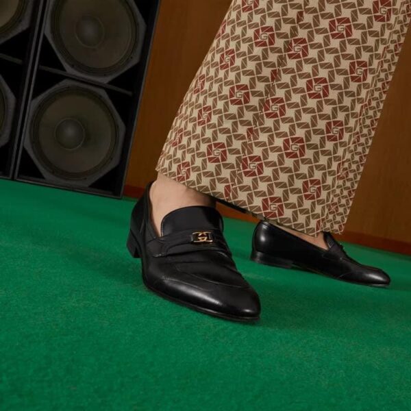 Giầy loafer GUCCI 024468