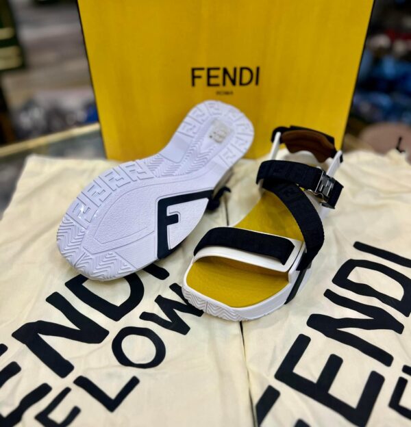 Dép sandal FENDI 025554