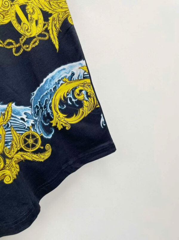 Áo phông VERSACE 027697