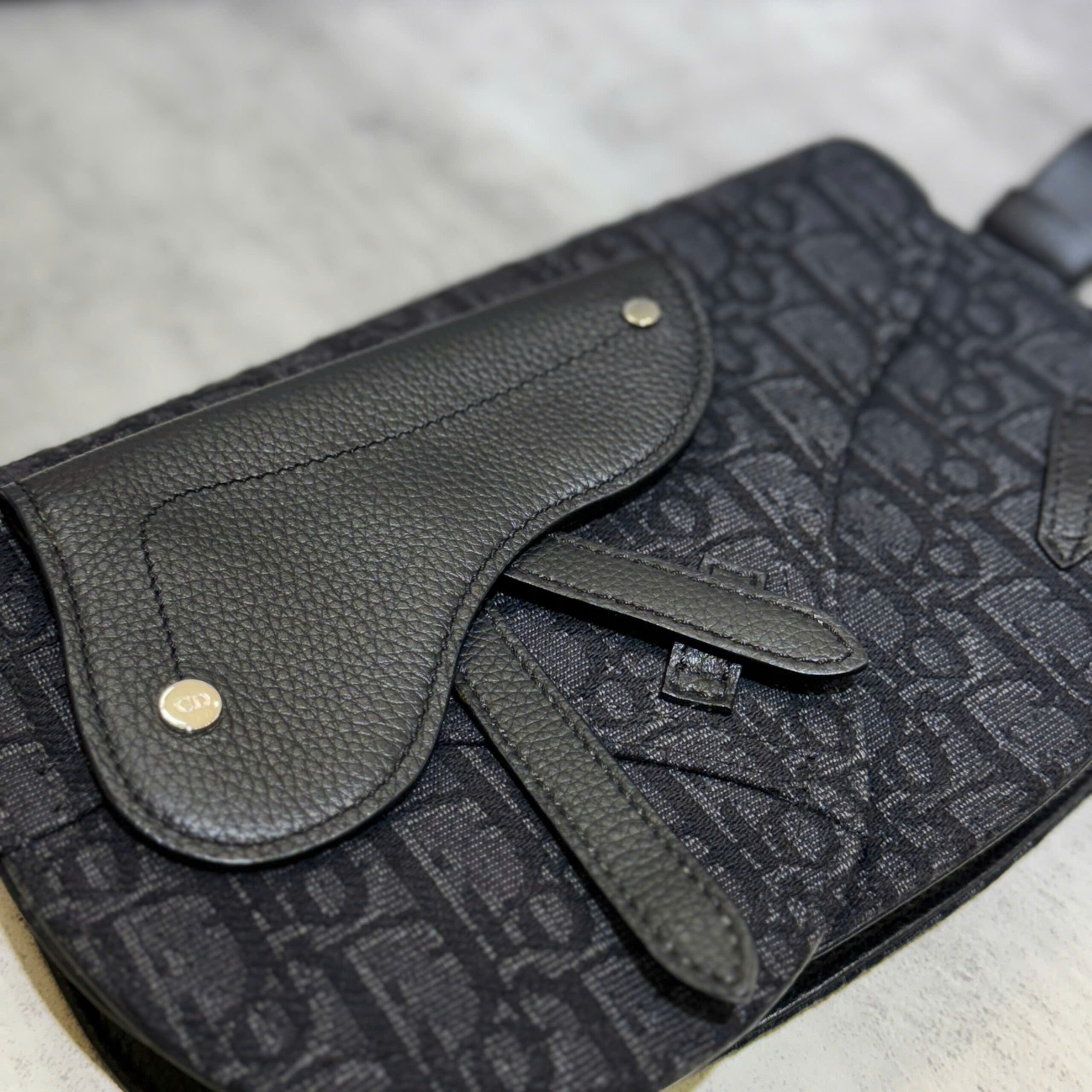 Túi đeo chéo DIOR Túi đeo chéo DIOR