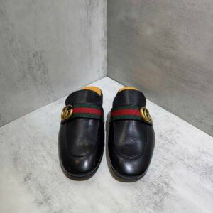 Sục GUCCI