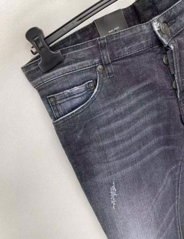 Quần jean DSQUARED2