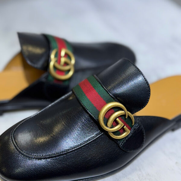 Sục GUCCI