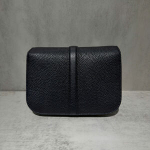 Mạnh Đỏ Authentic – Hàng Hiệu Uy Tín Chính Hãng