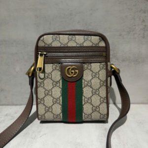 Mạnh Đỏ Authentic – Hàng Hiệu Uy Tín Chính Hãng