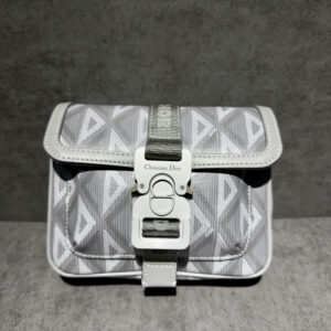 Mạnh Đỏ Authentic – Hàng Hiệu Uy Tín Chính Hãng