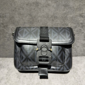 Mạnh Đỏ Authentic – Hàng Hiệu Uy Tín Chính Hãng